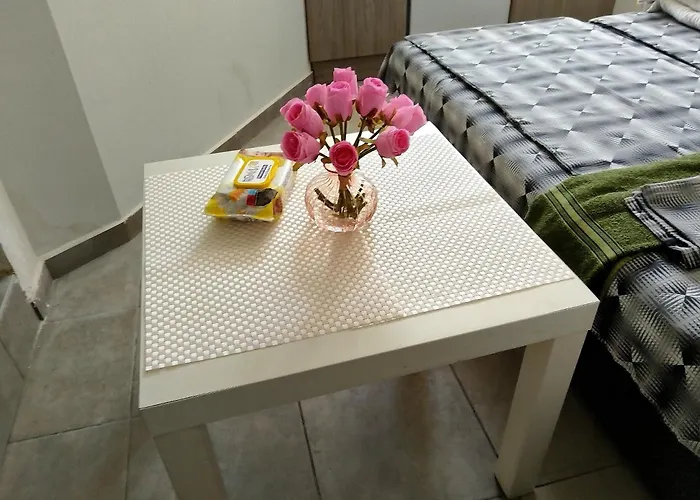 Centre Suits 3 Апартамент *